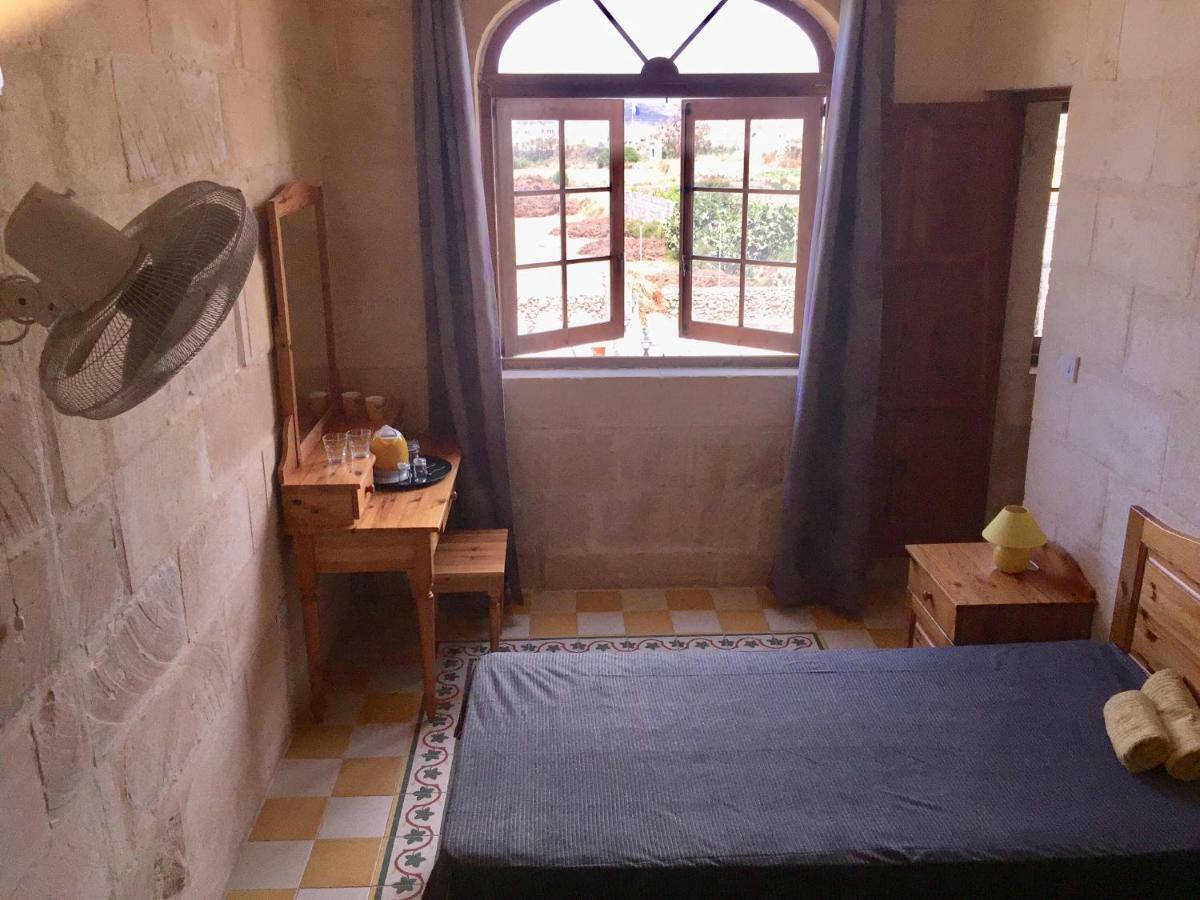 Ta' Lorenzo Guest House San Lawrenz Exterior photo